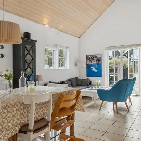 Amazing In With Kitchen